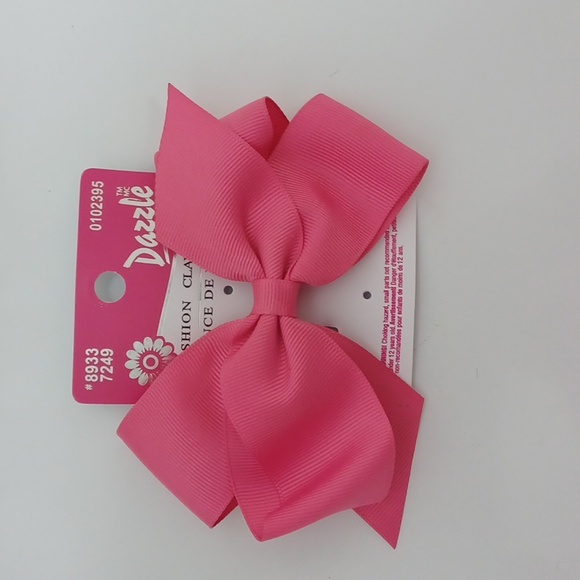 3/$25  Set of hair accessories - Picture 6 of 9